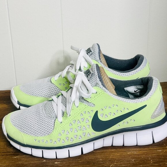 Nike Free Runs Neon Green / Grey Running Shoes Training Sneakers Women's 6 - Picture 3 of 7